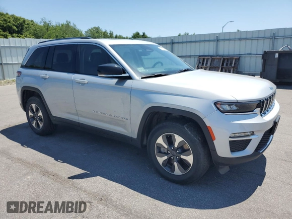 2023 Jeep Grand Cherokee with VIN 1C4RJYB64PC648891, listed as a Copart auction lot 61945935 with 37,970 mi miles and Clean title. Bid and sale history available at DreamBid. Image 4.