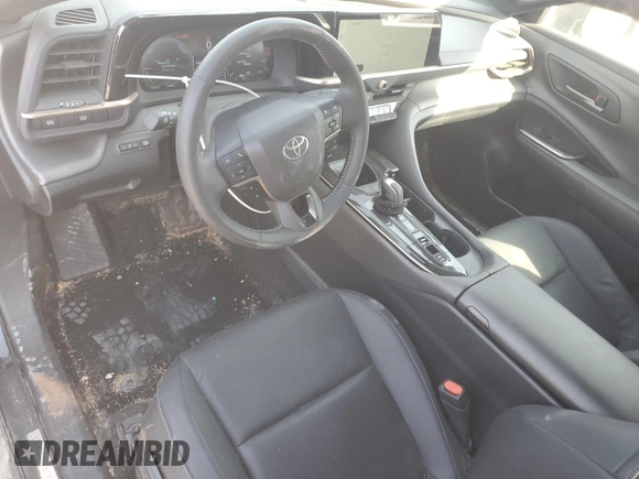 2025 Toyota Crown XLE z VIN JTDAAAAF1S3030863, wystawiony jako Copart lot #50586385 z przebiegiem 21 445 mil mil oraz Szkoda całkowita • Salvage title. Historia ofert i sprzedaży dostępna na DreamBid. Obrazek 8.