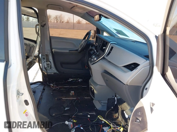 2019 Toyota Sienna LE Auto Access Seat with VIN 5TDKZ3DC7KS985028, listed as a IAAI auction lot 41757413 with 65,865 mi miles and . Bid and sale history available at DreamBid. Image 5.