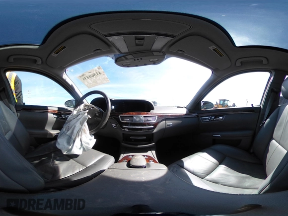 2007 Mercedes-Benz S 550 z VIN WDDNG71X07A036433, wystawiony jako IAAI lot #41860436 z przebiegiem 89 873 mil mil oraz . Historia ofert i sprzedaży dostępna na DreamBid. Obrazek 19.