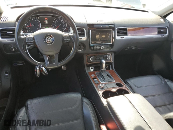 2012 Volkswagen Touareg с VIN WVGEG9BP6CD008533, выставлен на аукционе Copart как лот 60356345 с пробегом 103 270 миль миль и Чистый • Clean title. История ставок и продаж доступна на DreamBid. Изображение 8.