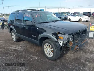 2008 Ford Explorer XLT z VIN 1FMEU73848UA88460, wystawiony jako IAAI lot #42101787 z przebiegiem 202 357 mil mil oraz . Historia ofert i sprzedaży dostępna na DreamBid. Obrazek 1.