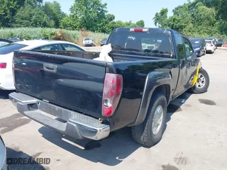 2005 Chevrolet Colorado LS Z71 with VIN 1GCDT196558120620, listed as a IAAI auction lot 39857532 with 201,457 mi miles. Bid and sale history available at carsss.com. Image 4.