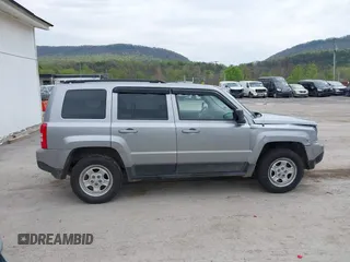 2016 Jeep Patriot Sport with VIN 1C4NJRBB0GD763788, listed as a IAAI auction lot 42100643 with 135,241 mi miles and . Bid and sale history available at carsss.com. Image 13.