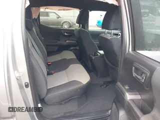 2023 Toyota Tacoma SR5 z VIN 3TMDZ5BN6PM156824, wystawiony jako IAAI lot #41031932 z przebiegiem 14 226 mil mil oraz . Historia ofert i sprzedaży dostępna na DreamBid. Obrazek 8.