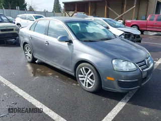 2005 Volkswagen Jetta 2.5L с VIN 3VWSF71K05M601944, выставлен на аукционе IAAI как лот 41659975 с пробегом 230 001 миль миль и . История ставок и продаж доступна на DreamBid. Изображение 1.