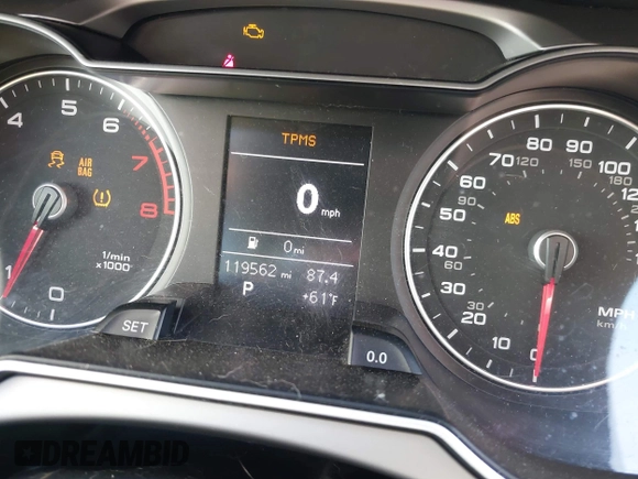 2015 Audi A4 Premium z VIN WAUBFAFL2FN002517, wystawiony jako IAAI lot #40518447 z przebiegiem 119 562 mil mil oraz . Historia ofert i sprzedaży dostępna na DreamBid. Obrazek 7.