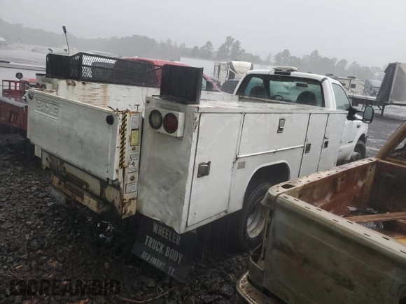 2002 Ford F-350 with VIN 1FDWF36F62EA33785, listed as a Copart auction lot 83114154 with 227,107 mi miles and Salvage title. Bid and sale history available at DreamBid. Image 3.