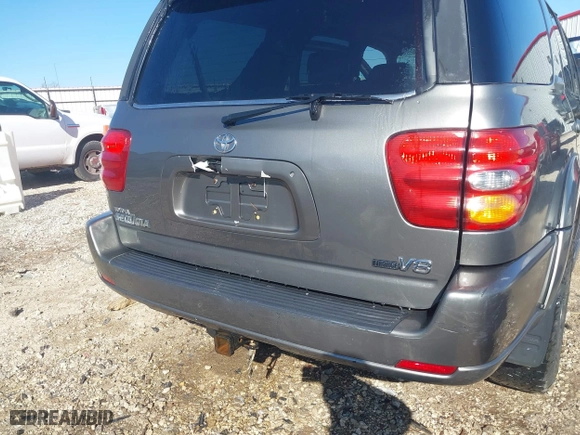 2004 Toyota Sequoia Limited with VIN 5TDZT38A84S214590, listed as a IAAI auction lot 41432564 with 292,899 mi miles. Bid and sale history available at carsss.com. Image 6.