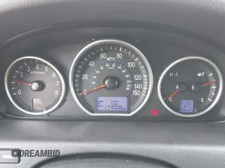 2011 Hyundai Veracruz GLS with VIN KM8NUDCC6BU176825, listed as a IAAI auction lot 41616493 with 174,006 mi miles and . Bid and sale history available at DreamBid. Image 7.