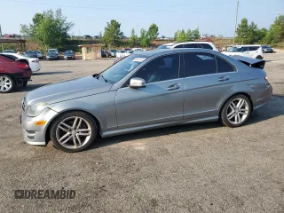 2014 Mercedes-Benz C 250 Sport с VIN WDDGF4HB2EA933190, выставлен на аукционе Copart как лот 59042185 с пробегом 126 296 миль миль и Списание • Salvage title. История ставок и продаж доступна на DreamBid. Изображение 1.