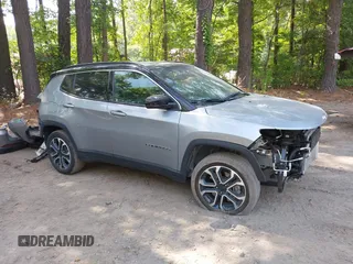2024 Jeep Compass Limited z VIN 3C4NJDCN5RT578094, wystawiony jako IAAI lot #42552692 z przebiegiem 7 153 mil mil oraz . Historia ofert i sprzedaży dostępna na DreamBid. Obrazek 1.