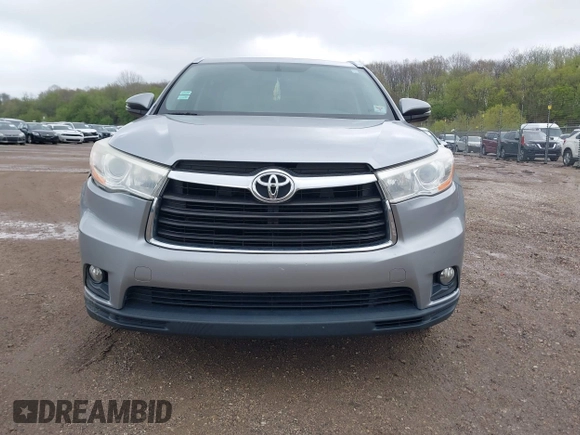 2014 Toyota Highlander XLE z VIN 5TDKKRFH1ES026437, wystawiony jako IAAI lot #42180118 z przebiegiem 150 391 mil mil oraz . Historia ofert i sprzedaży dostępna na DreamBid. Obrazek 12.