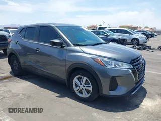 2021 Nissan Kicks S z VIN 3N1CP5BV7ML546126, wystawiony jako IAAI lot #42606235 z przebiegiem 58 360 mil mil oraz . Historia ofert i sprzedaży dostępna na DreamBid. Obrazek 1.