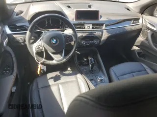 2020 BMW X1 xDrive28i z VIN WBXJG9C04L3L89568, wystawiony jako Copart lot #56646715 z przebiegiem 133 790 mil mil oraz Szkoda całkowita • Salvage title. Historia ofert i sprzedaży dostępna na DreamBid. Obrazek 8.