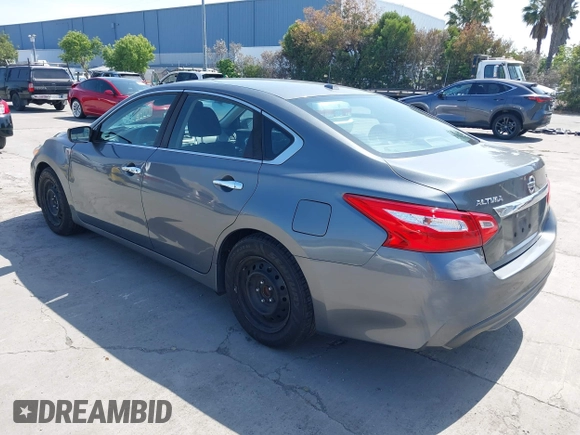 2017 Nissan Altima SV z VIN 1N4AL3AP0HC220571, wystawiony jako IAAI lot #42164901 z przebiegiem 94 218 mil mil oraz . Historia ofert i sprzedaży dostępna na DreamBid. Obrazek 3.