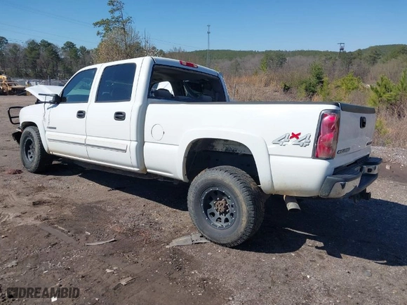 2005 Chevrolet Silverado 2500HD LS with VIN 1GCHK23U95F846199, listed as a IAAI auction lot 41771024 with 1 mi miles. Bid and sale history available at carsss.com. Image 3.