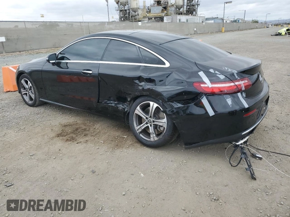 2018 Mercedes-Benz E 400 z VIN WDD1J6FB2JF022938, wystawiony jako Copart lot #54758505 z przebiegiem 55 392 mil mil oraz Szkoda całkowita • Salvage title. Historia ofert i sprzedaży dostępna na DreamBid. Obrazek 2.