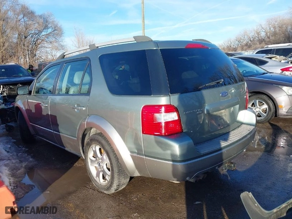 2006 Ford Freestyle SEL with VIN 1FMZK05156GA05063, listed as a IAAI auction lot 41348945 with 214,223 mi miles. Bid and sale history available at carsss.com. Image 3.