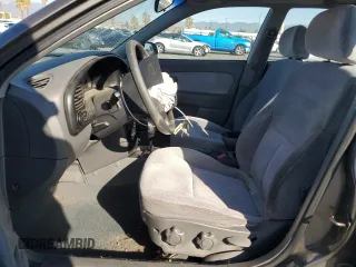 2003 Kia Spectra z VIN KNAFB121335277388, wystawiony jako Copart lot #46756185 z przebiegiem 151 235 mil mil oraz Szkoda całkowita • Salvage title. Historia ofert i sprzedaży dostępna na DreamBid. Obrazek 7.