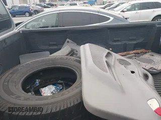 1997 Ford F-150 z VIN 1FTDX17W2VKB82664, wystawiony jako IAAI lot #42554831 z przebiegiem Nie podano mil oraz . Historia ofert i sprzedaży dostępna na DreamBid. Obrazek 12.