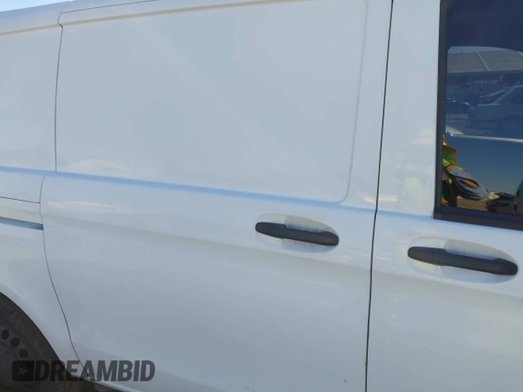 2019 Mercedes-Benz Metris Cargo z VIN WD3PG2EAXK3530575, wystawiony jako IAAI lot #41813709 z przebiegiem 136 174 mil mil oraz . Historia ofert i sprzedaży dostępna na DreamBid. Obrazek 8.