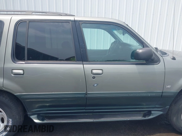 1999 Mercury Mountaineer с VIN 4M2ZU55P2XUJ06929, выставлен на аукционе IAAI как лот 42208390 с пробегом 254 186 миль миль и . История ставок и продаж доступна на DreamBid. Изображение 12.