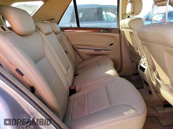 2009 Mercedes-Benz M 3.5L with VIN 4JGBB56E69A519401, listed as a Copart auction lot 44858425 with 136,857 mi miles and Salvage Title. Bid and sale history available at carsss.com. Image 10.