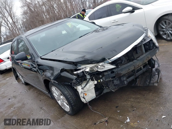 2011 Toyota Avalon with VIN 4T1BK3DBXBU422798, listed as a IAAI auction lot 41523326 with 111,064 mi miles and . Bid and sale history available at carsss.com. Image 1.