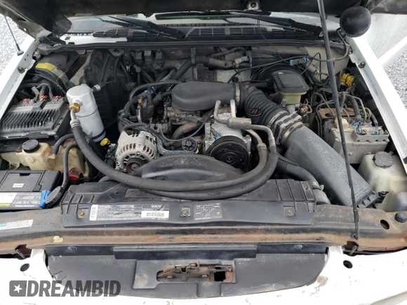 1996 GMC Sonoma SLS with VIN 1GTCS19X3TK531229, listed as a Copart auction lot 41438365 with 0 mi miles and Salvage Title. Bid and sale history available at carsss.com. Image 11.