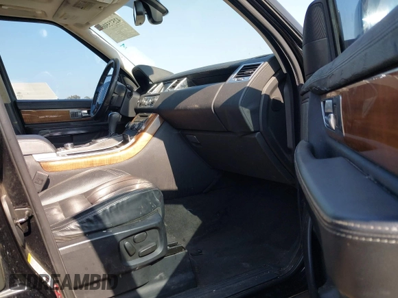 2010 Land Rover Range Rover Sport HSE Lux with VIN SALSK2D45AA218841, listed as a IAAI auction lot 42575506 with Not provided miles and . Bid and sale history available at DreamBid. Image 5.