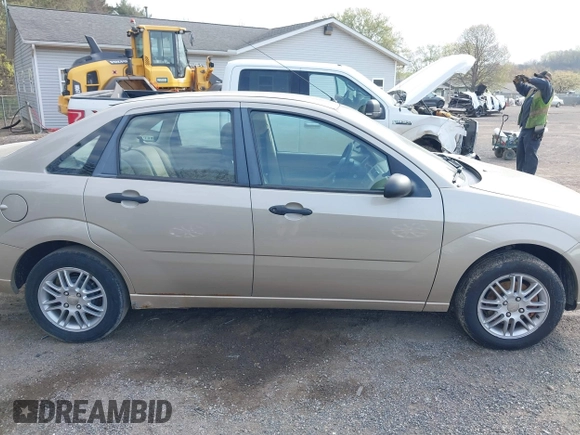 2007 Ford Focus S with VIN 1FAFP34N17W332474, listed as a IAAI auction lot 42052900 with 92,400 mi miles and . Bid and sale history available at carsss.com. Image 14.