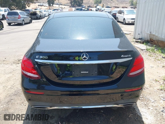 2017 Mercedes-Benz E 300 Luxury z VIN WDDZF4KB7HA217326, wystawiony jako IAAI lot #42444259 z przebiegiem 89 335 mil mil oraz . Historia ofert i sprzedaży dostępna na DreamBid. Obrazek 16.