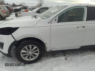 2018 Kia Sorento LX with VIN 5XYPGDA34JG404831, listed as a IAAI auction lot 41649771 with 81,819 mi miles. Bid and sale history available at carsss.com. Image 6.