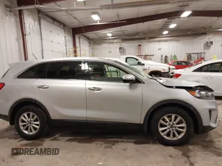 2020 Kia Sorento LX with VIN 5XYPG4A31LG623295, listed as a IAAI auction lot 41307405 with 48,063 mi miles. Bid and sale history available at carsss.com. Image 13.