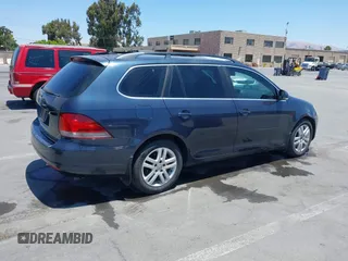 2010 Volkswagen Jetta TDI with VIN 3VWPL7AJ1AM630529, listed as a IAAI auction lot 42560328 with 231,410 mi miles and . Bid and sale history available at DreamBid. Image 4.