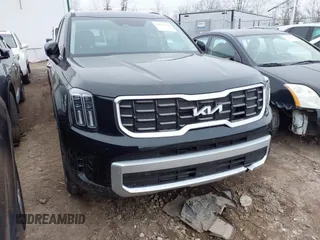 2025 Kia Telluride S with VIN 5XYP64GC3SG576327, listed as a IAAI auction lot 41263250 with 3,774 mi miles and . Bid and sale history available at DreamBid. Image 1.