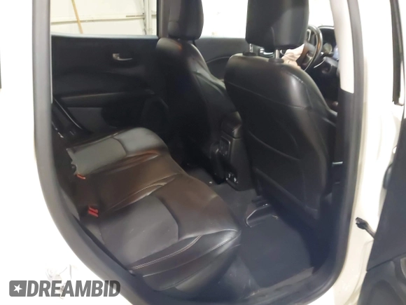 2018 Jeep Compass Latitude z VIN 3C4NJDBB7JT455568, wystawiony jako IAAI lot #41790361 z przebiegiem 47 646 mil mil oraz . Historia ofert i sprzedaży dostępna na DreamBid. Obrazek 8.