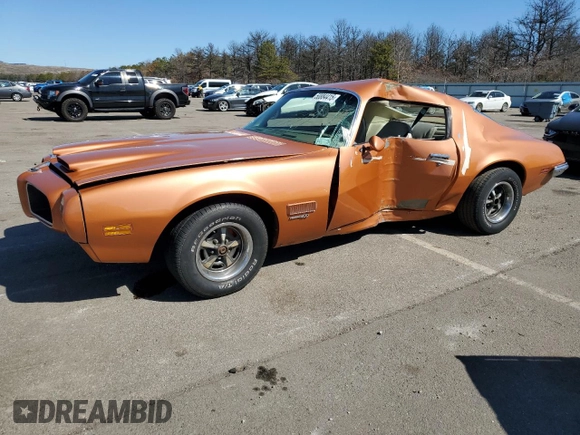 1971 Pontiac Firebird z VIN 226871N109344, wystawiony jako Copart lot #50884415 z przebiegiem 86 664 mil mil oraz Czysty tytuł • Clean title. Historia ofert i sprzedaży dostępna na DreamBid. Obrazek 1.