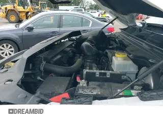 2020 Ram 1500 Limited z VIN 1C6SRFHT5LN266855, wystawiony jako IAAI lot #43223790 z przebiegiem 70 995 mil mil oraz . Historia ofert i sprzedaży dostępna na DreamBid. Obrazek 19.