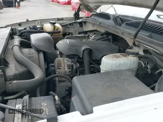 2006 Chevrolet Silverado 2500HD Work Truck with VIN 1GCHC29U56E256142, listed as a IAAI auction lot 42071839 with 196,474 mi miles and . Bid and sale history available at DreamBid. Image 19.