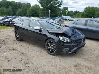 2017 Volvo V60 R-Design Platinum with VIN YV149MSS5H1369658, listed as a Copart auction lot 66592114 with 0 mi miles and Salvage Title. Bid and sale history available at carsss.com. Image 4.