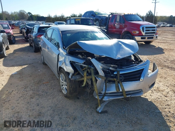2014 Nissan Altima SV with VIN 1N4AL3AP2EC202844, listed as a IAAI auction lot 41880925 with 115,563 mi miles and . Bid and sale history available at carsss.com. Image 1.