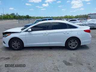 2016 Hyundai Sonata 2.4L z VIN 5NPE24AFXGH327870, wystawiony jako IAAI lot #42173050 z przebiegiem 72 000 mil mil oraz . Historia ofert i sprzedaży dostępna na DreamBid. Obrazek 14.