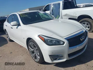 2015 Infiniti Q70 z VIN JN1BY1AP3FM540756, wystawiony jako IAAI lot #41995966 z przebiegiem 145 240 mil mil oraz . Historia ofert i sprzedaży dostępna na DreamBid. Obrazek 1.
