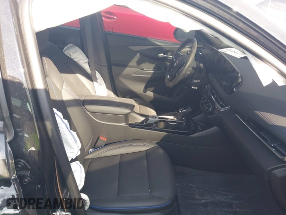 2024 Buick Envista Sport Touring with VIN KL47LBE2XRB201864, listed as a IAAI auction lot 41775742 with 3,948 mi miles and . Bid and sale history available at DreamBid. Image 5.
