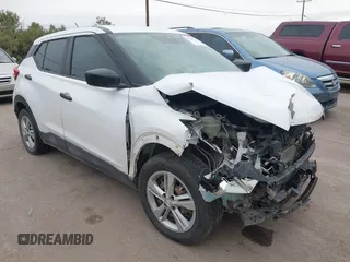 2020 Nissan Kicks S with VIN 3N1CP5BV8LL476537, listed as a IAAI auction lot 41536873 with 68,309 mi miles. Bid and sale history available at carsss.com. Image 1.