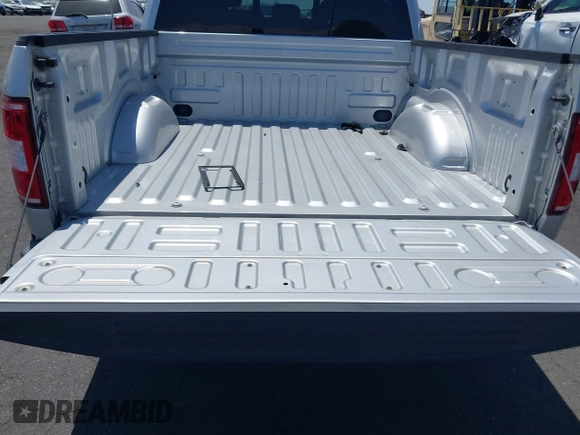 2018 Ford F-150 XL с VIN 1FTEW1CP0JKD35171, выставлен на аукционе IAAI как лот 42594307 с пробегом 123 237 миль миль и . История ставок и продаж доступна на DreamBid. Изображение 12.