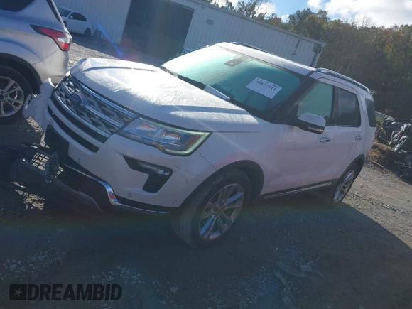 2019 Ford Explorer Limited z VIN 1FM5K7F82KGA03297, wystawiony jako IAAI lot #40847611 z przebiegiem 104 904 mil mil oraz . Historia ofert i sprzedaży dostępna na DreamBid. Obrazek 17.