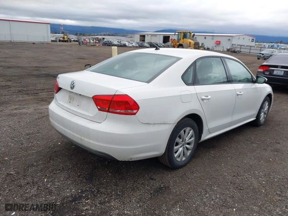 2012 Volkswagen Passat S w/Appearance with VIN 1VWAH7A37CC095106, listed as a IAAI auction lot 41812658 with 173,867 mi miles. Bid and sale history available at carsss.com. Image 4.